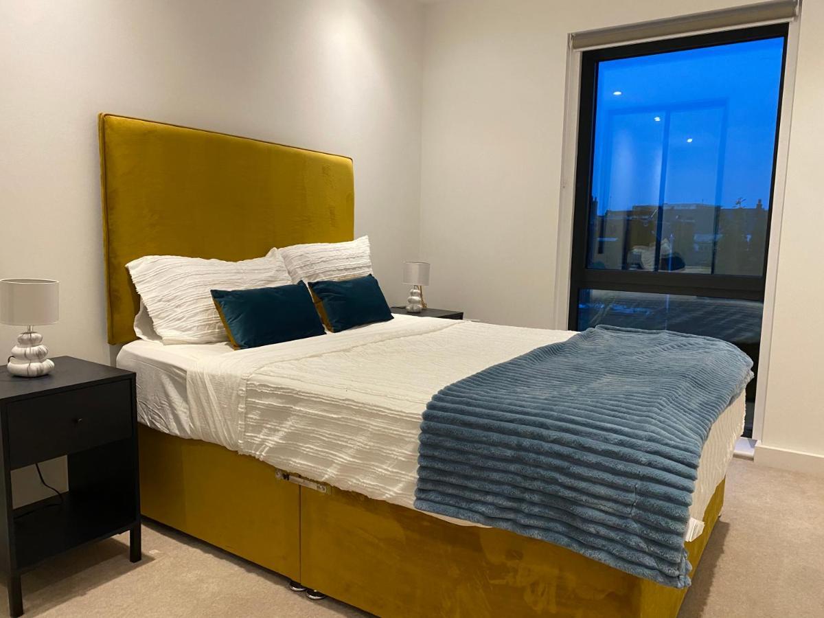 Triple T Homes Cosy 2 Bedroom Apartment With Balcony Ίλφορντ Εξωτερικό φωτογραφία